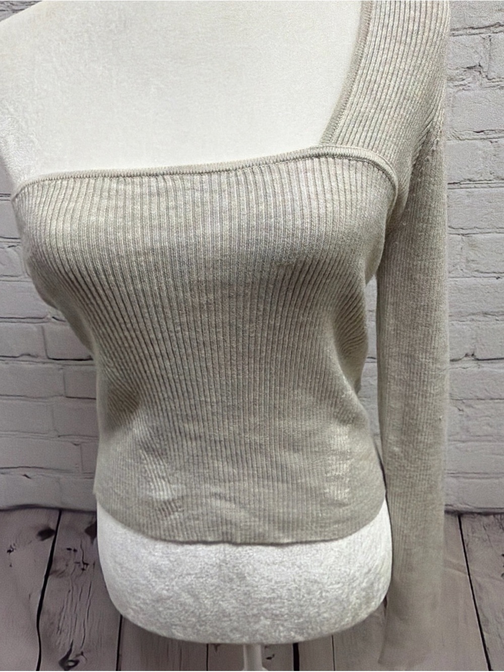 ABERCROMBIE & FITCH Asymmetrical Slim Sweater Large ribbed